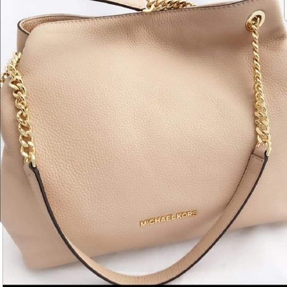 Michael Kors Handbags - 🦋🦋 Michael Kors Purse 🦋🦋